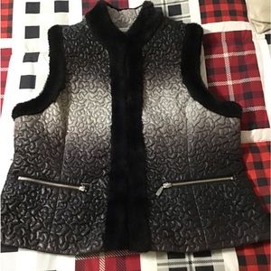 Woman’s size large, Peter Nygård, sleeveless, black ombre vest, faux, fur trim